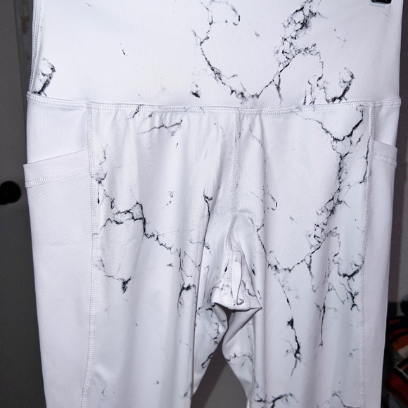 NWT BuffBunny Limitless Leggings in White Marble size M - Picture 11 of 11